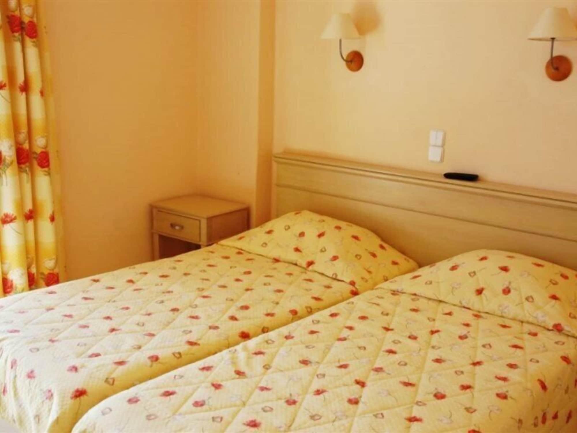 Seven Stars Hotel Karpathos Bagian luar foto